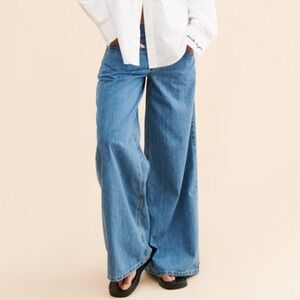 Frame Denim Wide-Leg High-Rise Jeans in Light Blue